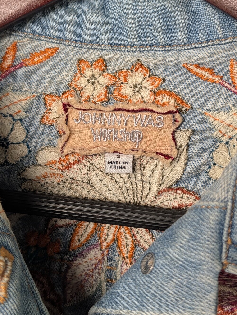 Johnny Was Light Blue Denim Jacket with Multicolor Floral Embroidery Size Small - Picture 3 of 12